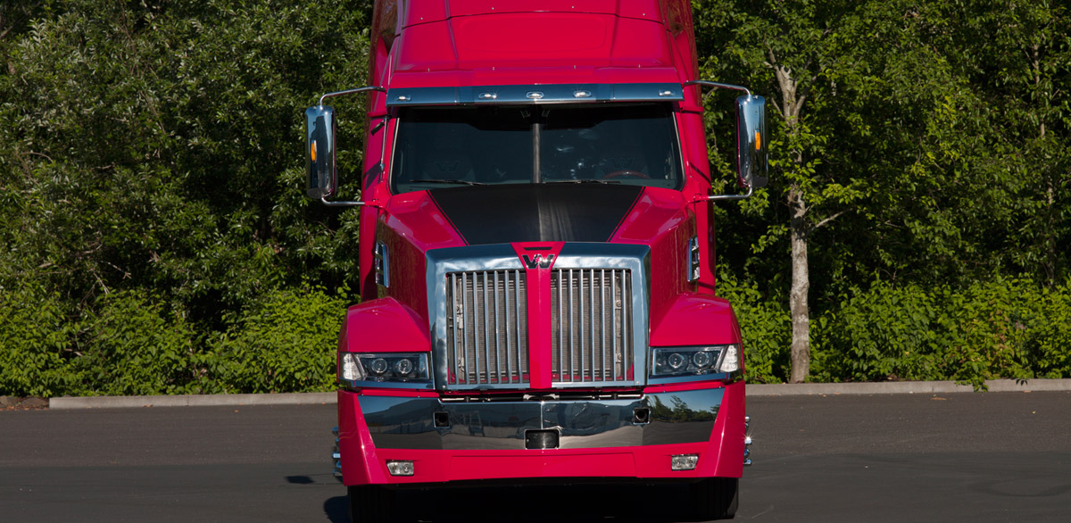 5700XE 68-inch High Roof Sleeper